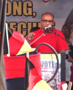 PPP/C Candidate, Bharrat Jagdeo, addresses the gathering at Albion