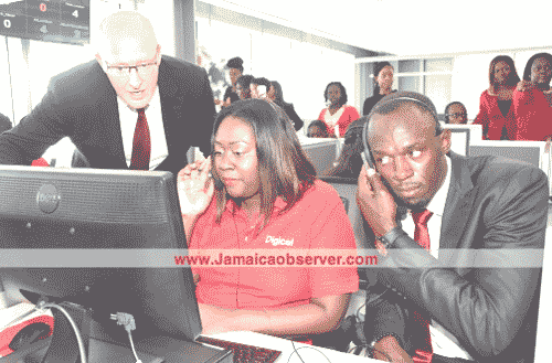http://www.kaieteurnewsonline.com/images/2016/09/New-Digicel-Chief-Speed-Officer-Usain-Bolt-right-responding-to-queries.gif