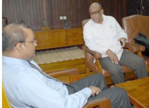 President Bharrat Jagdeo and  Executive Director of CARDI, Dr. Arlington Chesney, discuss the project