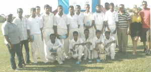 The 2010 NCN Inter Zone Under 15 champs pose after winning the tournament.