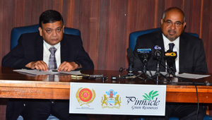 Executive Director of Pinnacle, Manu Bansal, (left) and IAST’s Dr Suresh Narine yesterday at Office of the President.