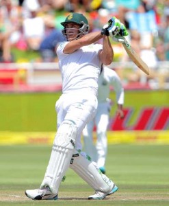 Faf du Plessis dispatches a pull. (Gallo Images)