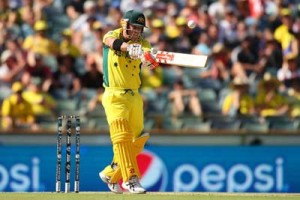 David Warner dealt with the short deliveries with ease, Australia v Afghanistan, World Cup Group A, in Perth, yesterday ©Getty Images
