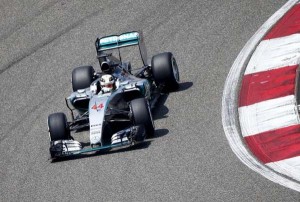 Mercedes Formula One driver Lewis Hamilton of Britain drives during the third practice session ahead of the Chinese F1 Grand Prix at the Shanghai International Circuit, April 11, 2015. Reuters/Carlos Barria