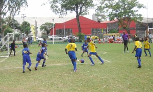  Part of the action in this year’s Courts Pee Wee Schools Football Competition.