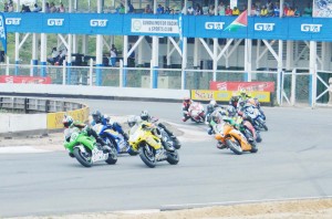 Flashback! Part of the action in a Superbike race as the riders take the Clubhouse Turn.