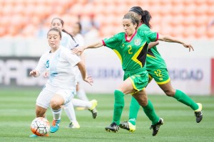 Lady Jag Alison Heydorn #2 battling Guatemala’s Julia Gonsalves #5. (CONCACAF)