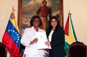 Ambassador Cheryl Miles (left) with Minister of Foreign Affairs of Venezuela, Delcy Rodriguez, on Wednesday, shortly after the accreditation. 