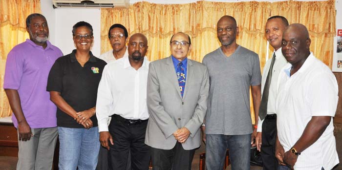 James Wren Gilkes (third, right) takes a photo opportunity with GOA President, K.A Juman Yassin and other officials from the GOA, AAG and overseas-based group.