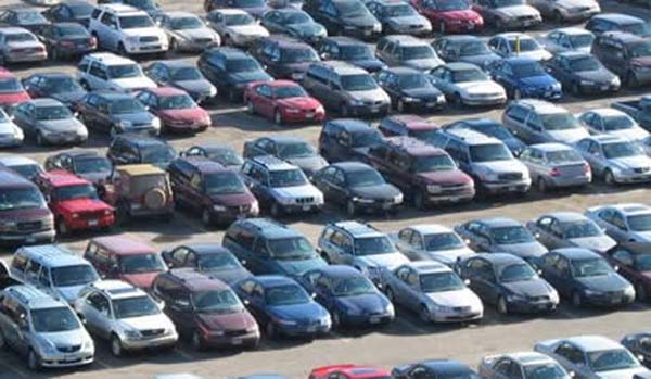 A measure to restrict cars over eight years old from being imported went into effect from May 1