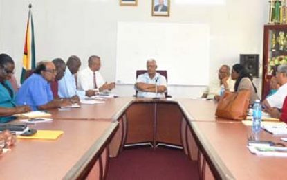 Agriculture Minister meets with Heads of Department
