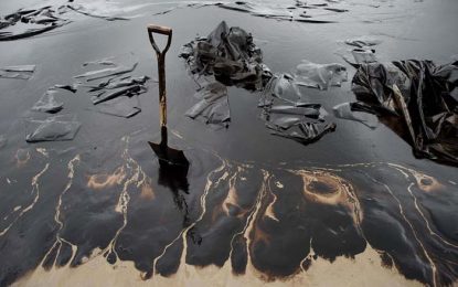 US helps Civil Defence Commission develop plan to tackle oil spill