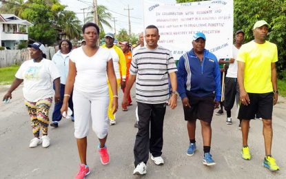 Police holds massive anti-suicide fitness run and walk in Berbice