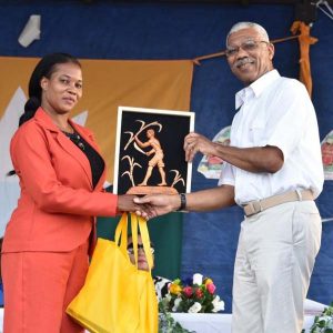 President Granger receives a gift. 