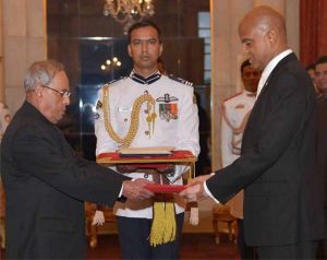 Dr. David Goldwin Pollard, Guyana’s new High Commissioner to India, presents his credentials to Pranab Mukherjee, President of India.