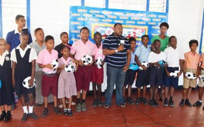 Courts 2016 Pee Wee Schools Football Competition…Schools receive balls to aid preparations