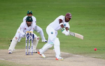 Bravo, Samuels shine as Windies frustrate Pakistan