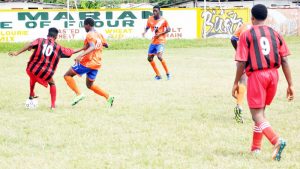 Action in the Fruta Conquerors vs Eastveldt match on Saturday at the Tucville ground. 