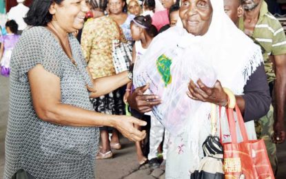 Gafoors fetes hundreds of children, elderly