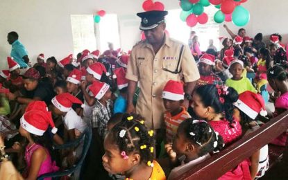 ‘F’ Division Commander fetes youth group at Christmas party