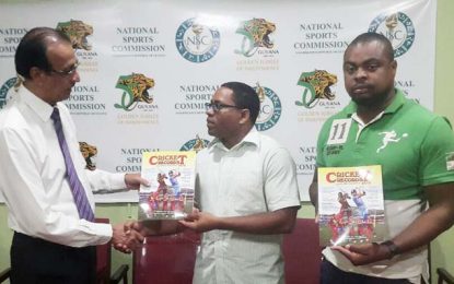 Parasnath presents Cricket Records to NSC