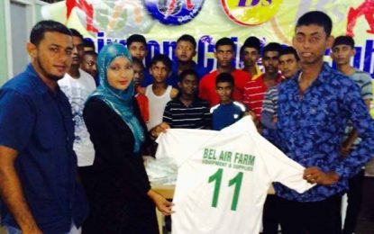 Blairmont Cricket Club receive uniforms for U17 team