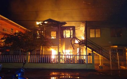 Fire razes Cummings Lodge apartments