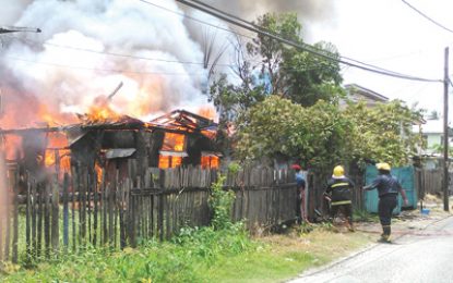 Fire destroys Middle Road house