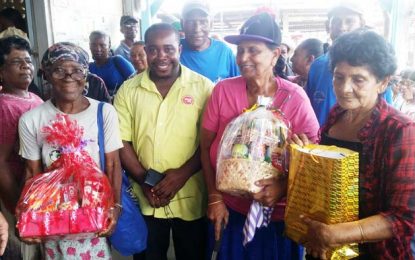 RHTY&SC Cricket Teams, O-35 Group honours Senior Mothers – Assist Bush Lot CC