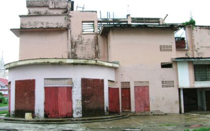 Demolition of Astor cinema: End of an era