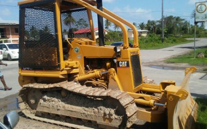 Contractor agrees to fix defective bulldozer