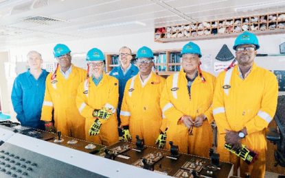 Ministerial team visits Noble Bob Douglas drillship