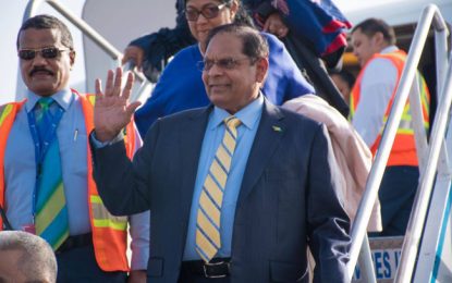 PM Nagamootoo resumes duties after warm welcome home