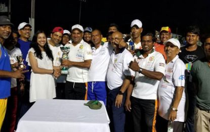 Ramesh Sunich T20 softball… Floodlights prevail over Savage Masters in thriller