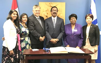 AG visits Toronto City Hall