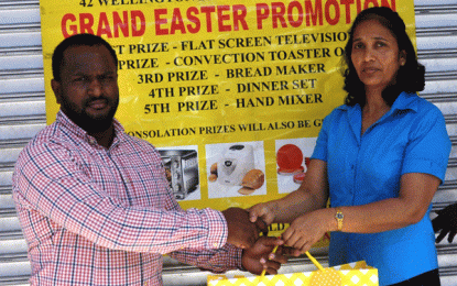 Payless Variety Store contribute to Malteenoes Cricket Academy