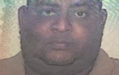 Police on the lookout for two alleged criminals
