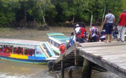 Overcharging passengers can lead to revocation of boat licences  – Harbour Master