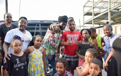 “Badness is not it” – Buju Banton spreads “positive message” to youths during community visits