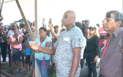 Land owners clash with residents over Kuru Kuru lands