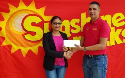 Sunshine Snacks presents Grand Prize to Trinidad for CPL Finals