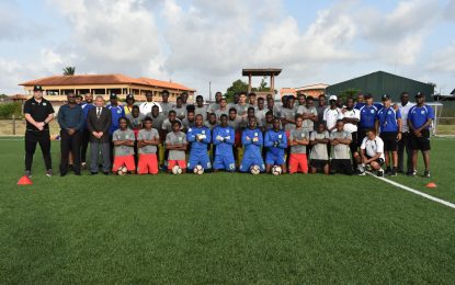Minister George Norton visits combined national teams