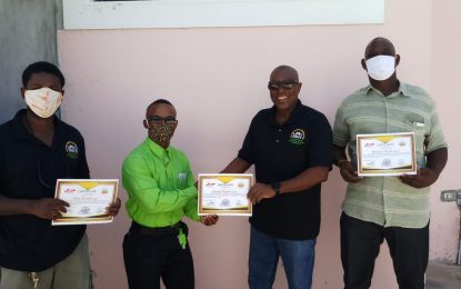 Boxing coaches receive AMBC certificates
