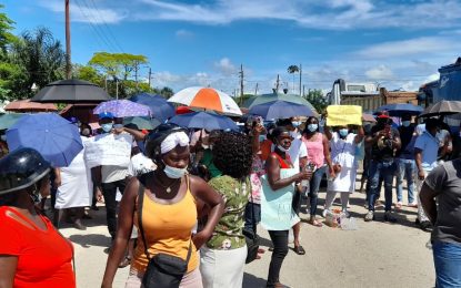 Anti-COVID-19 vaccination protest escalates in Linden