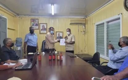 NAREI inks agreement with Jamaican company to process and package spices, seasoning at Hope Estate