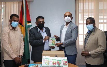 Agri. Ministry receives pepper seeds to assist with ongoing flood-relief efforts