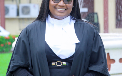 Aspiring Chief Justice admitted to bar