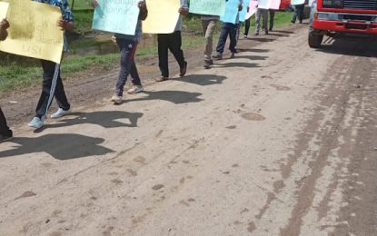 Albion sugar workers protest poor management of GuySuCo