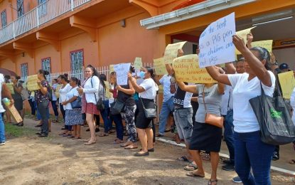 Parents, teachers protest deplorable state of Santa Rosa school