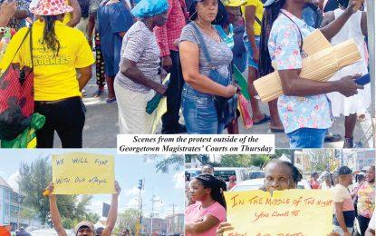 Hundreds protest as Georgetown Mayor goes to court